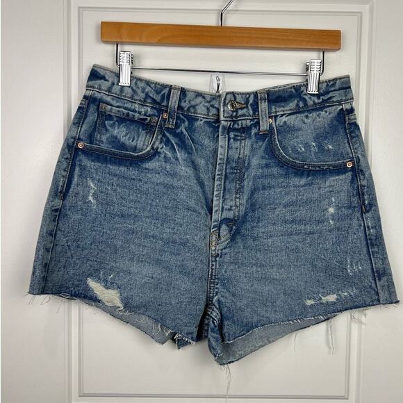 NWT Wild Fable Women's Super-High Rise Cut Off Jeans Shorts Medium Wash Size‎ 10 - Picture 3 of 11
